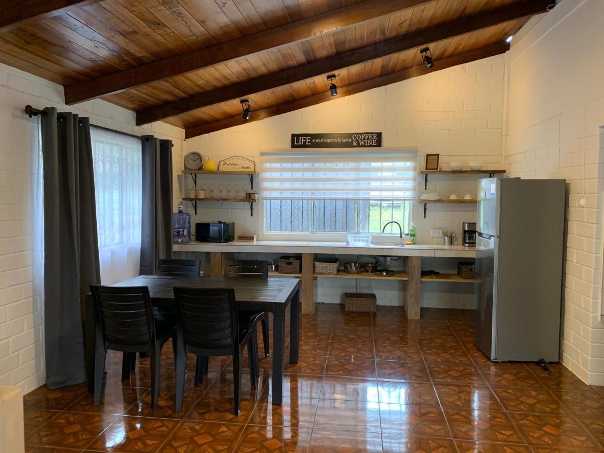 High-End Holiday Cabin - Tungurahua Hot Springs Baños Buitenkant foto